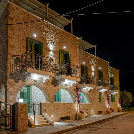 Olvio Suites Kardhamili Bagian luar foto