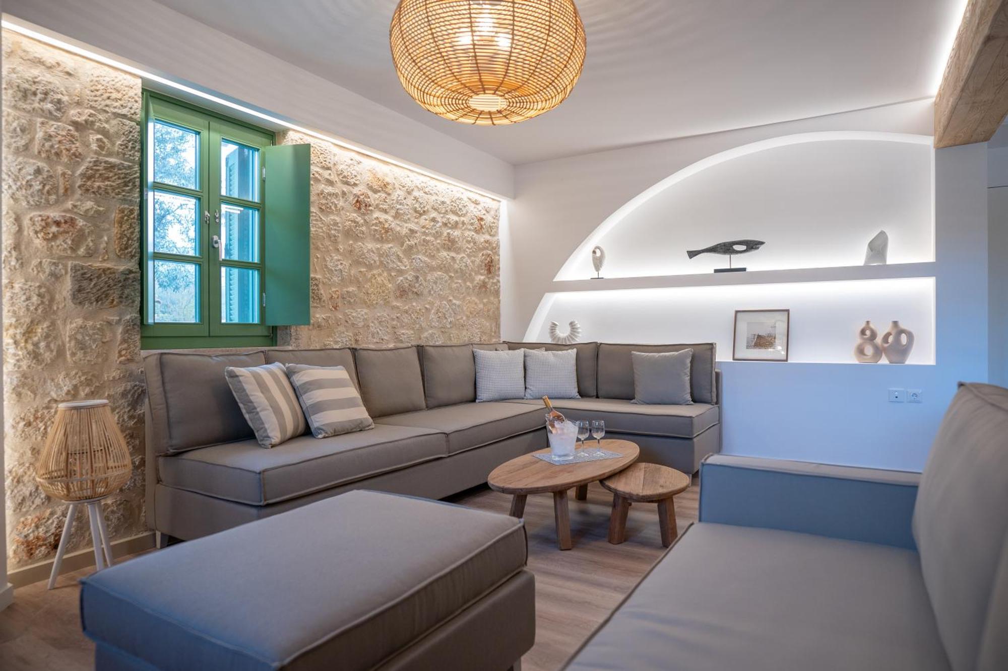 Olvio Suites Kardhamili Bagian luar foto