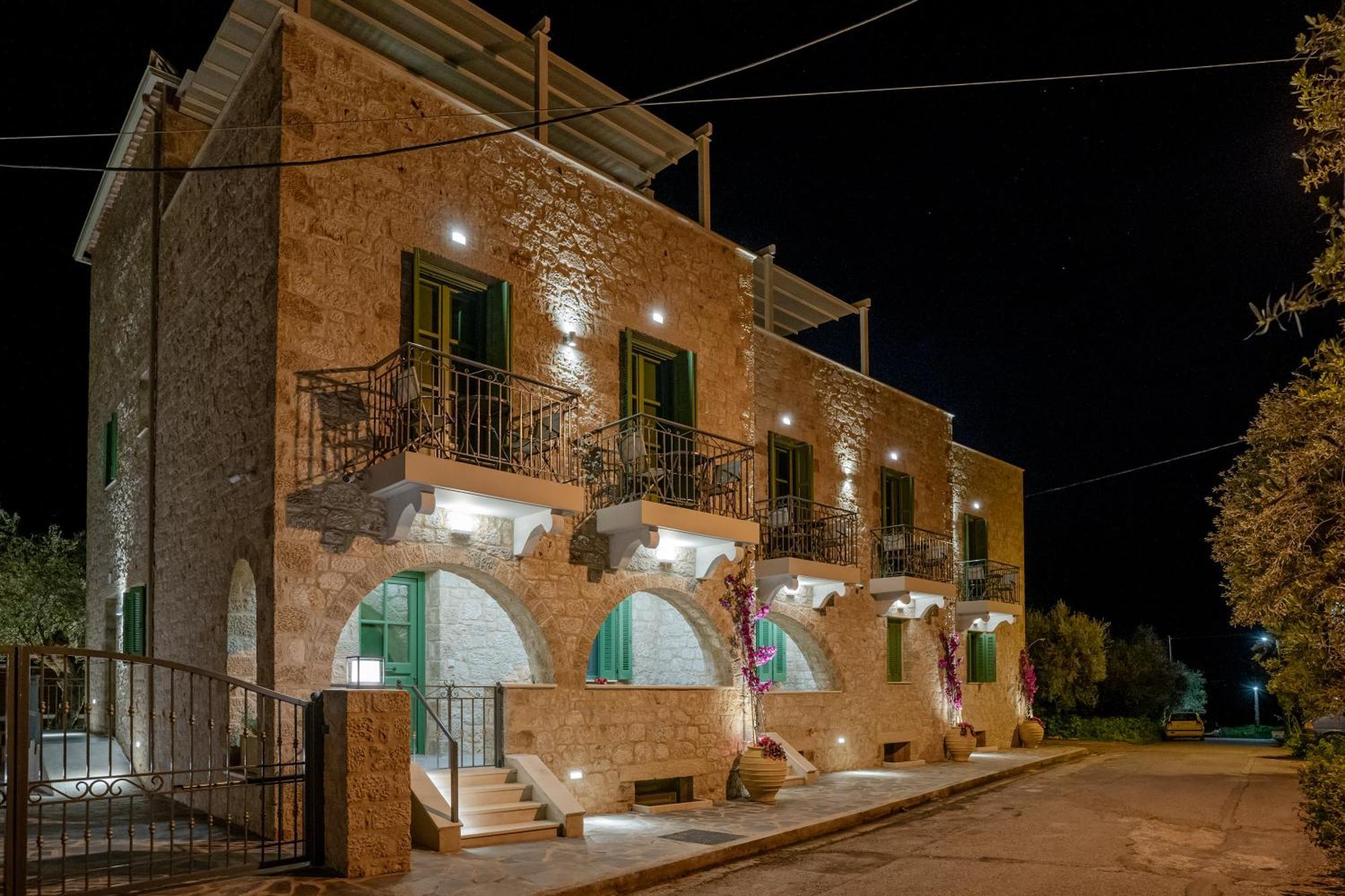Olvio Suites Kardhamili Bagian luar foto