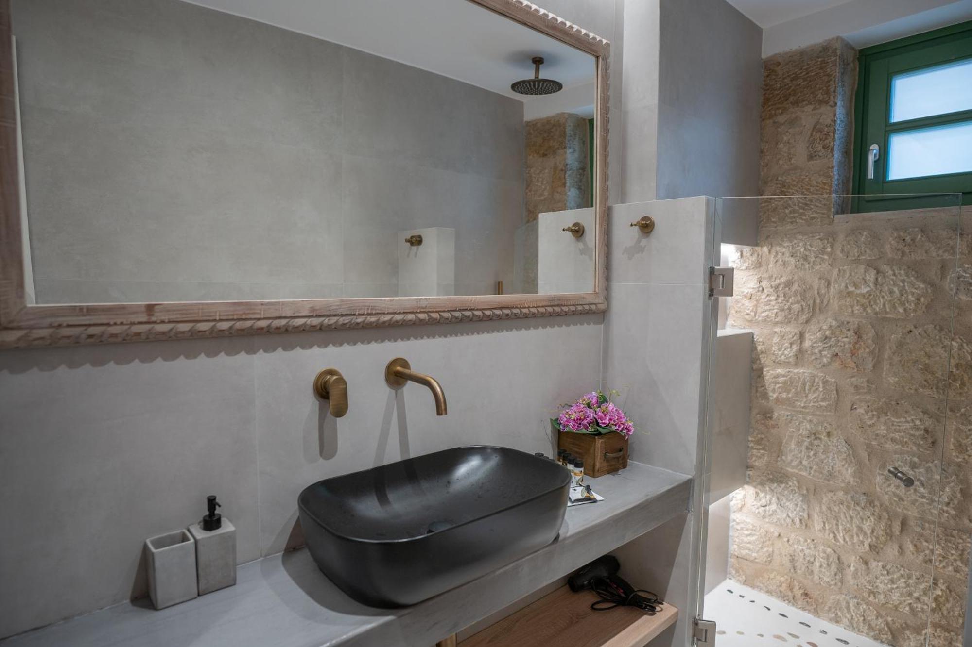 Olvio Suites Kardhamili Bagian luar foto
