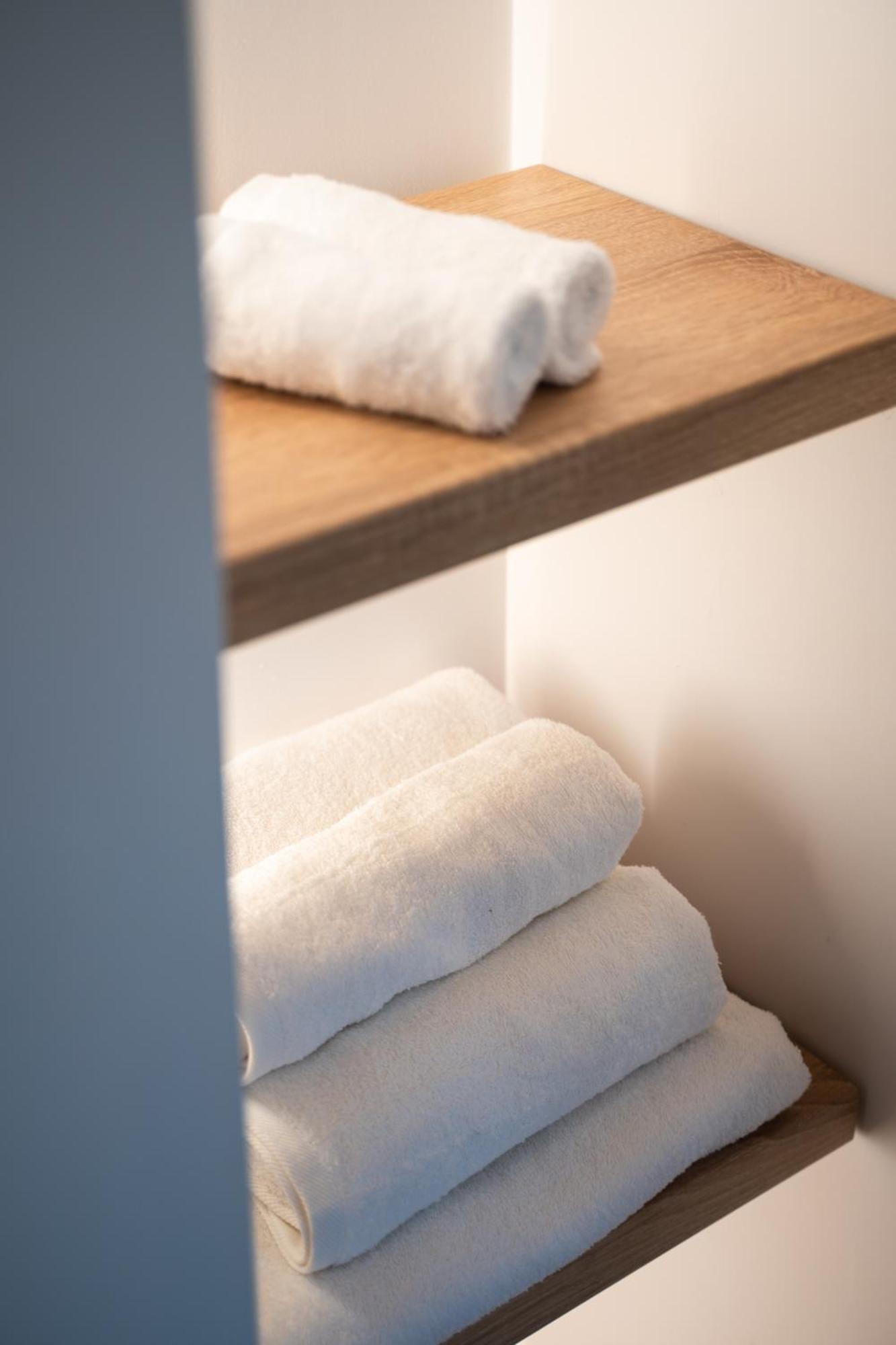 Olvio Suites Kardhamili Bagian luar foto