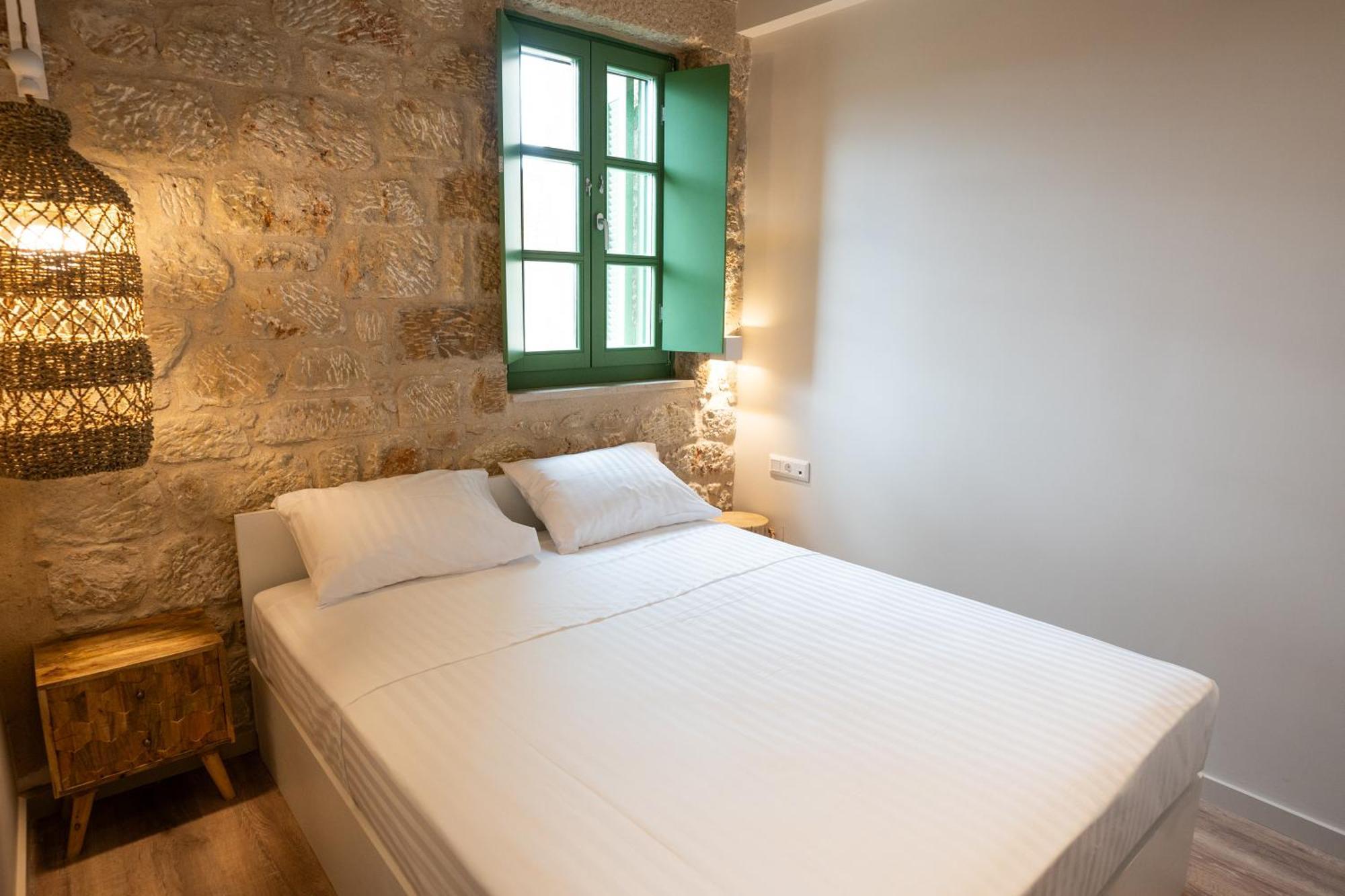Olvio Suites Kardhamili Bagian luar foto