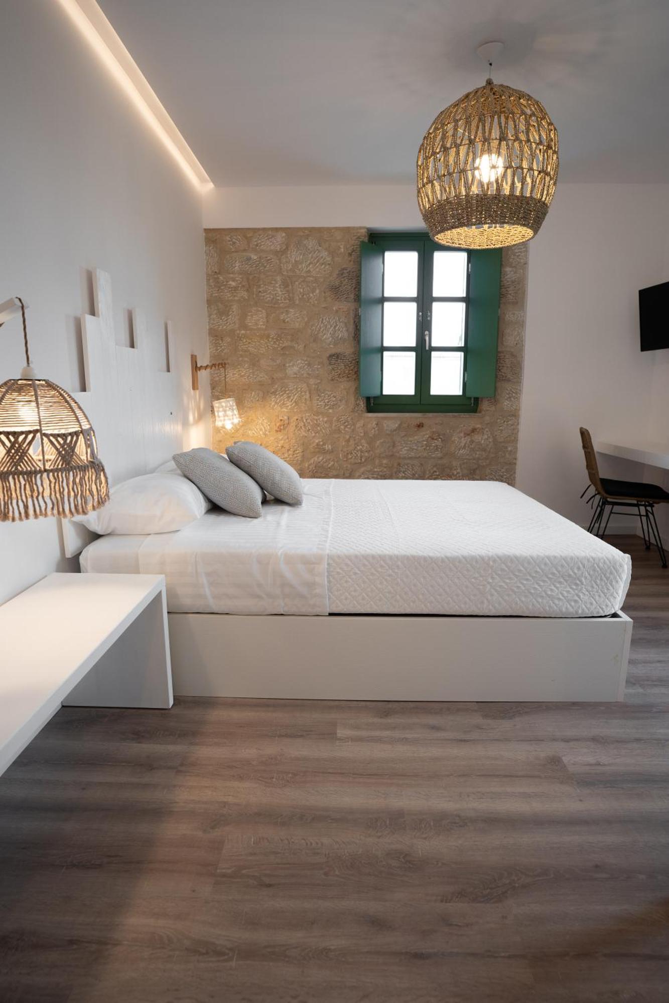 Olvio Suites Kardhamili Bagian luar foto