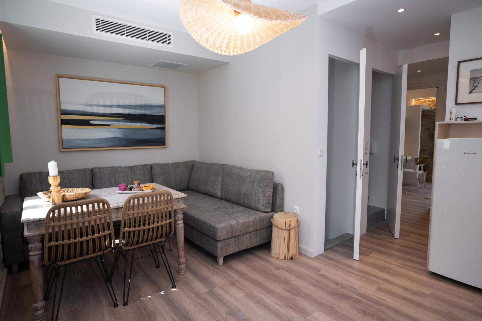 Olvio Suites Kardhamili Bagian luar foto