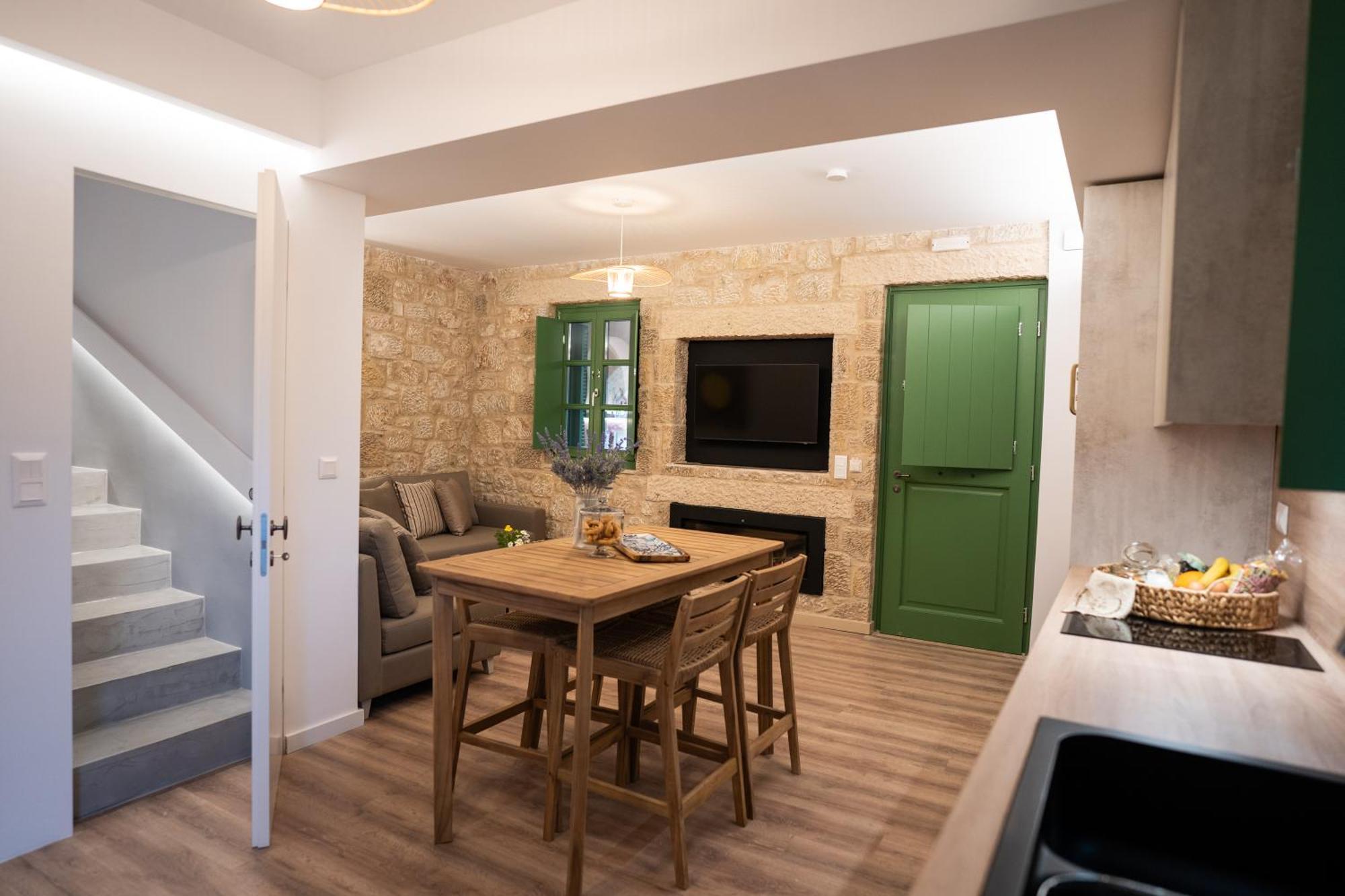 Olvio Suites Kardhamili Bagian luar foto
