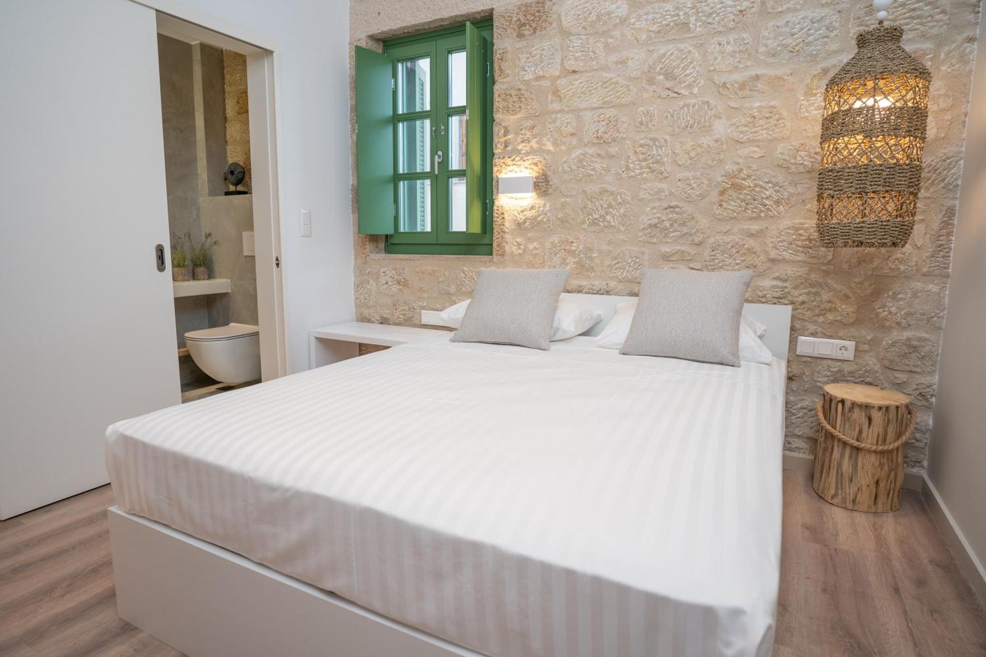 Olvio Suites Kardhamili Bagian luar foto