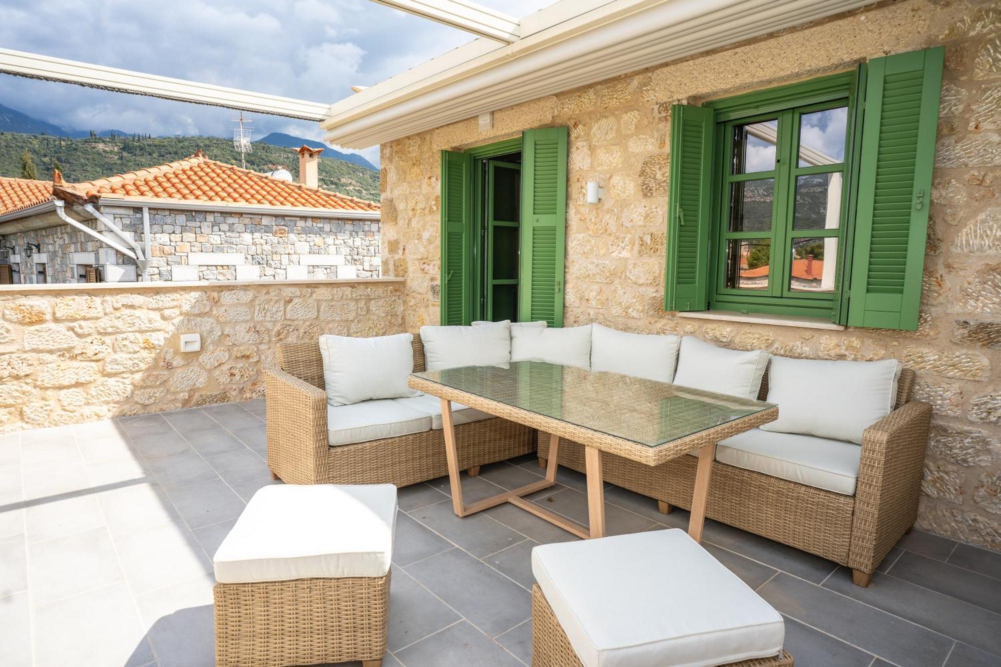 Olvio Suites Kardhamili Bagian luar foto