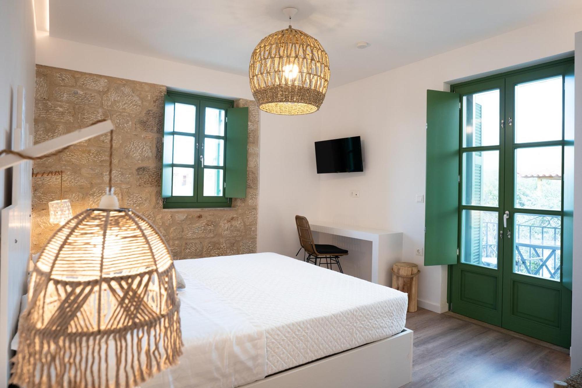 Olvio Suites Kardhamili Bagian luar foto