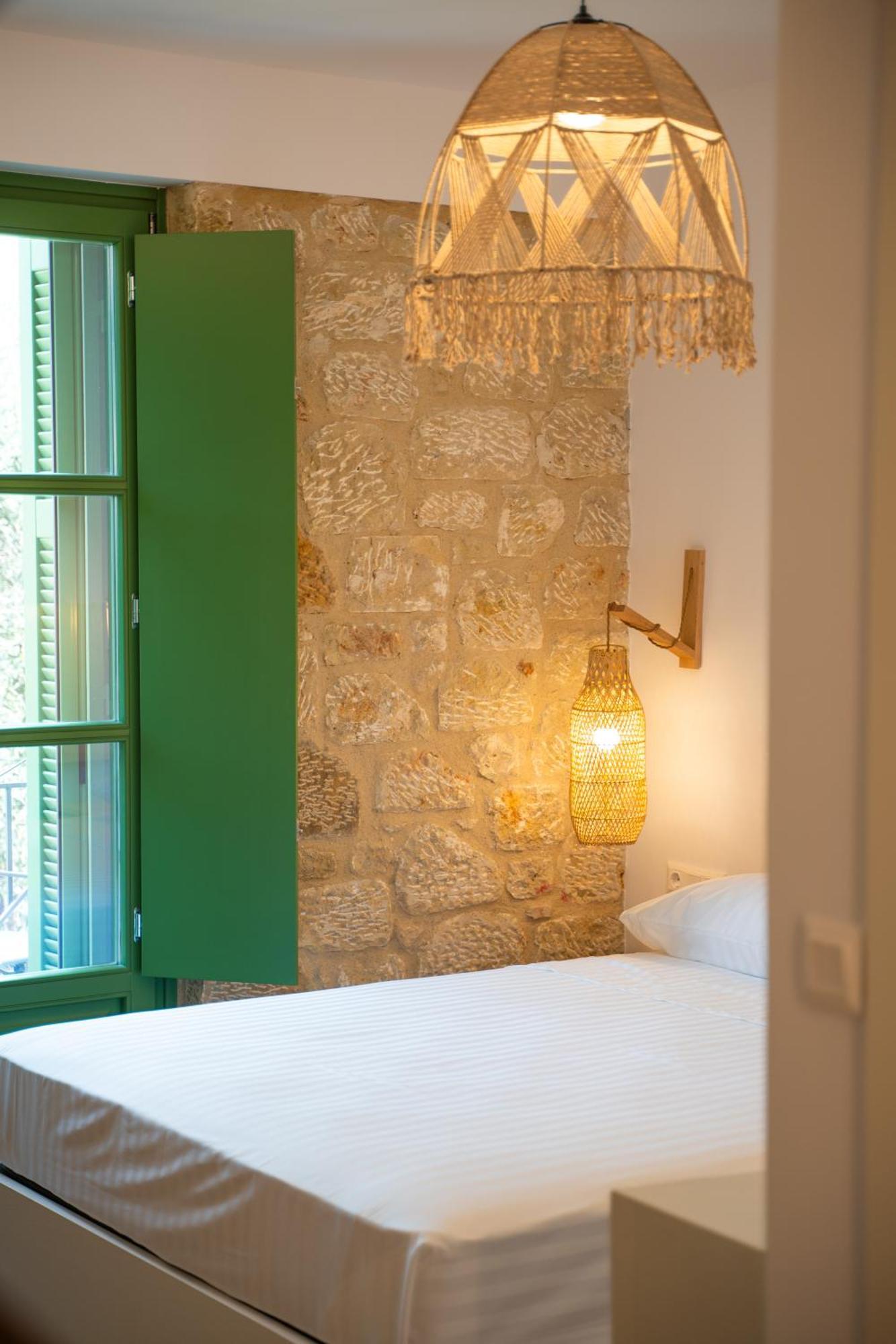 Olvio Suites Kardhamili Bagian luar foto